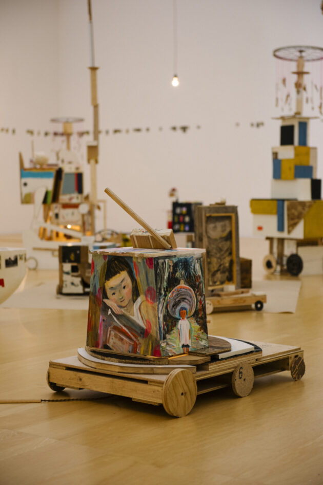 newborn旅する名前のない家たち